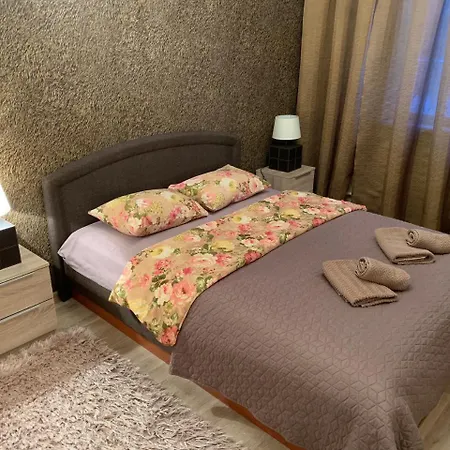 Just Apartment *